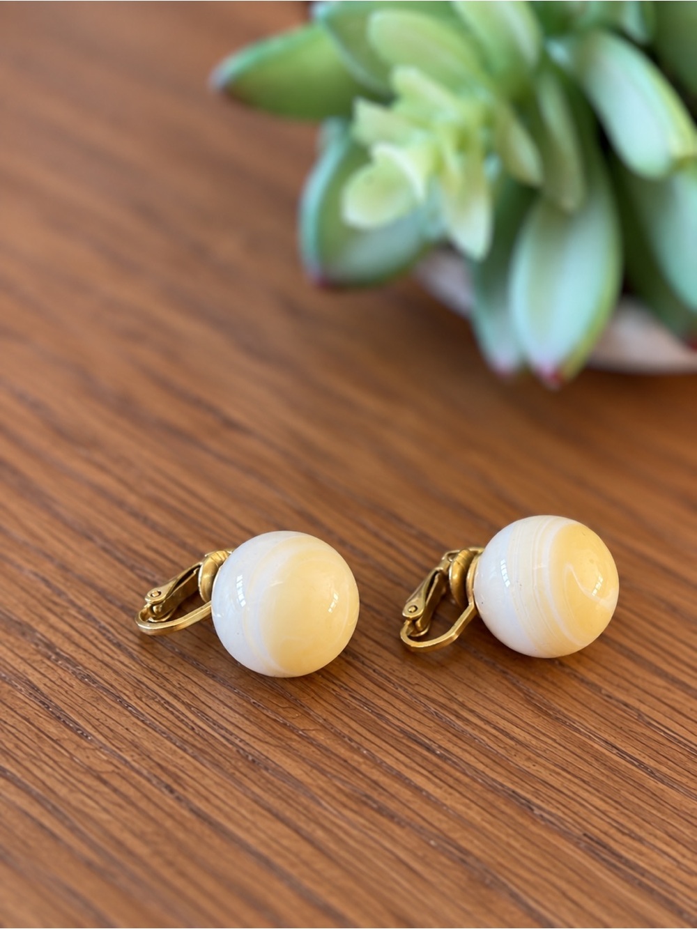Vintage Cream Swirl Clip-On Earrings Gold Tone Retro Statement Jewelry